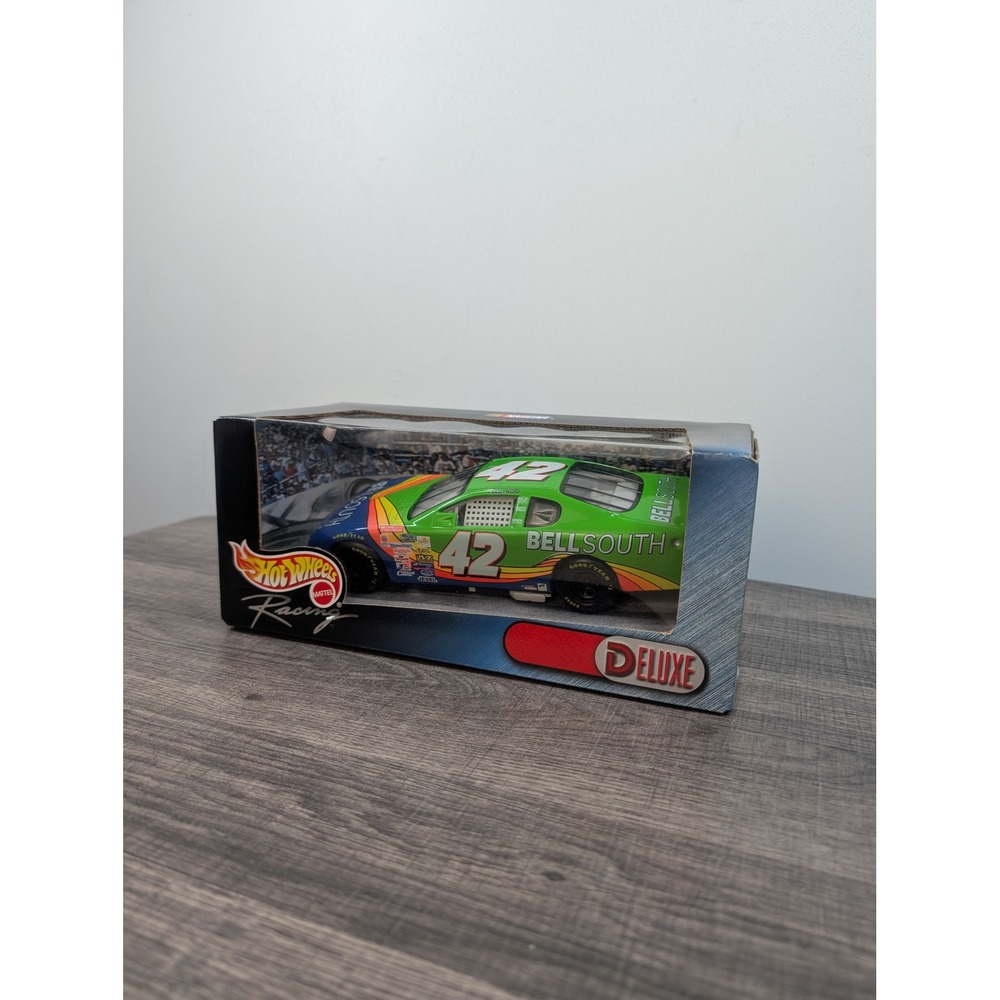 Hot Wheels Racing 1:24 Diecast NASCAR BellSouth 42 Deluxe Model‎ Car